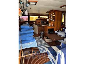 Hatteras 51