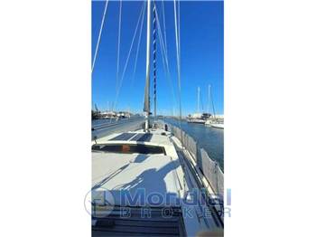 Ferretti yachts Altura 422