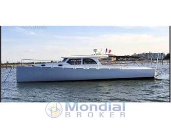 Armor boat Range boat 39 cruiser