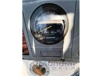 Class yacht Class 33