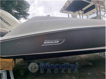 Boston whaler 320 outrage