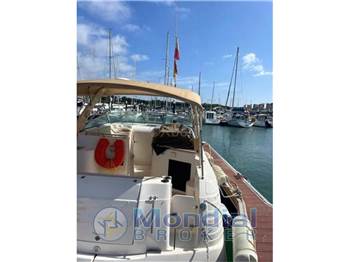 Rinker Fiesta vee 300