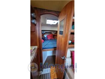 Mainship 34 pilot sedan