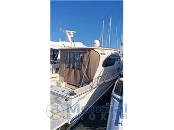 Mainship 34 pilot sedan