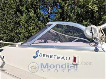 Beneteau Flyer 550 cabin