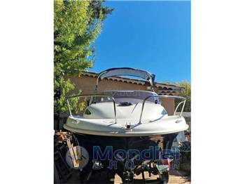 Beneteau Flyer 550 cabin