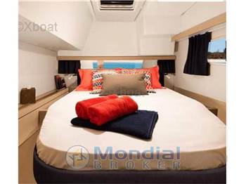 Fountaine pajot Lucia 40
