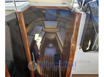 Astillero rico Bayliner ciera costero