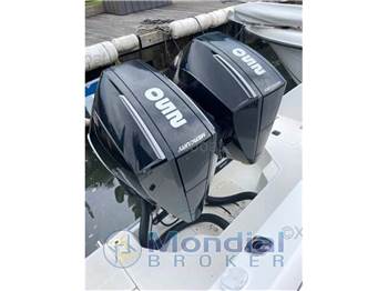 Boston whaler 28 outrage