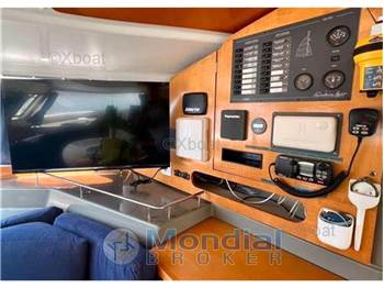 Fountaine pajot Lavezzi 40