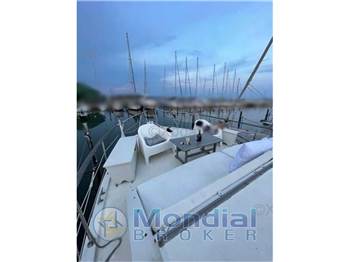 Hatteras 43 dc