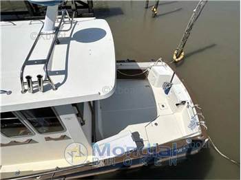 Rhea 28 timonier