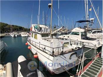 Cheoy lee Trawler 34