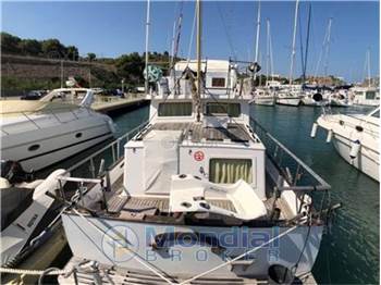 Cheoy lee Trawler 34