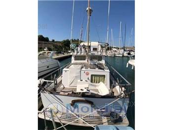 Cheoy lee Trawler 34