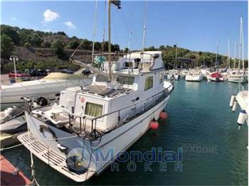 Cheoy lee Trawler 34