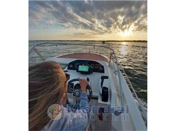 Pacific craft 700 sun cruiser