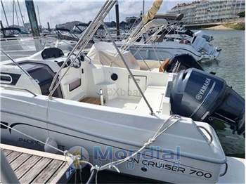 Pacific craft 700 sun cruiser