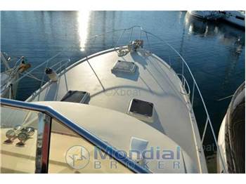 Hatteras 46