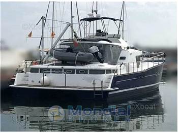 Lagoon Power 43