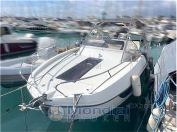 Beneteau Flyer 8.8 sundeck