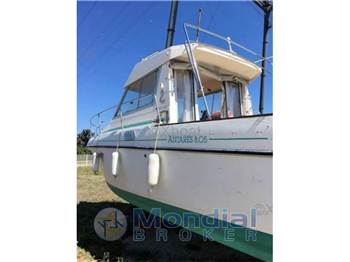 Beneteau Antares 805