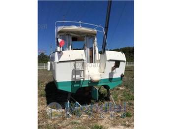 Beneteau Antares 805