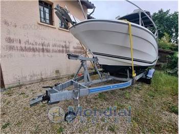 Jeanneau Cap camarat 7.5 cc