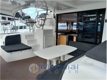 Lagoon 42