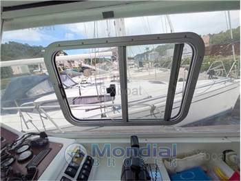 Beneteau Ombrine 960 timonier