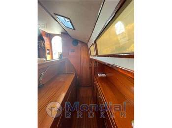 Prout Snowgoose 37