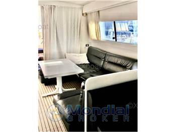 Guy couach 1601 fly