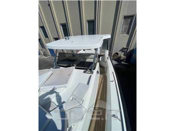 PYXIS YACHT 30 W.A. fishing