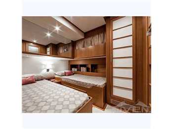 Mochi craft  Dolphin 64 cruiser