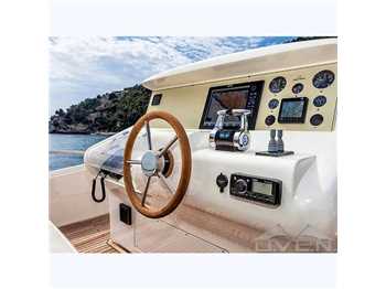 Mochi craft  Dolphin 64 cruiser