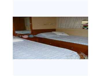 Ferretti 830 fly