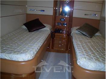 Ferretti Craft 880 fly