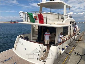 Cantiere Estensi Main 530