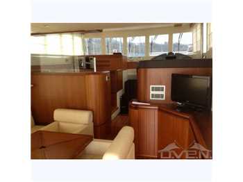Cantiere Estensi Main 530