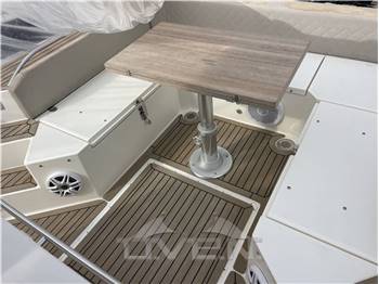 Capelli 38 Tempest 38 ht