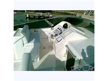 Magnum marine 40' sport