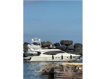 FERRETTI CRAFT 470 fly