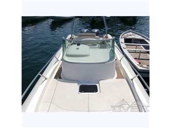 Capelli tempest 900
