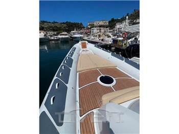 SACS 42 HT STRATOS 12 HARD TOP