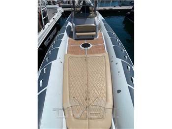 SACS 42 HT STRATOS 12 HARD TOP