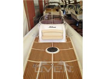 SACS Stratos 12