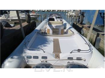 SACS Stratos 12