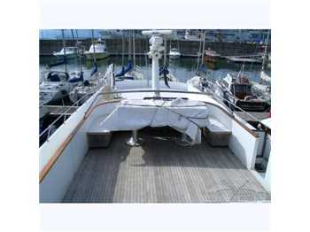 Benetti 27.50 mt Poppa quadra - refitting 2000