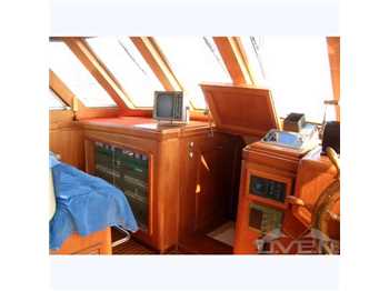 Benetti 27.50 mt Poppa quadra - refitting 2000