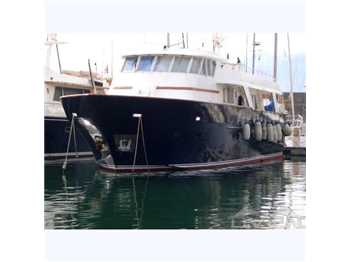 Benetti 27.50 mt Poppa quadra - refitting 2000